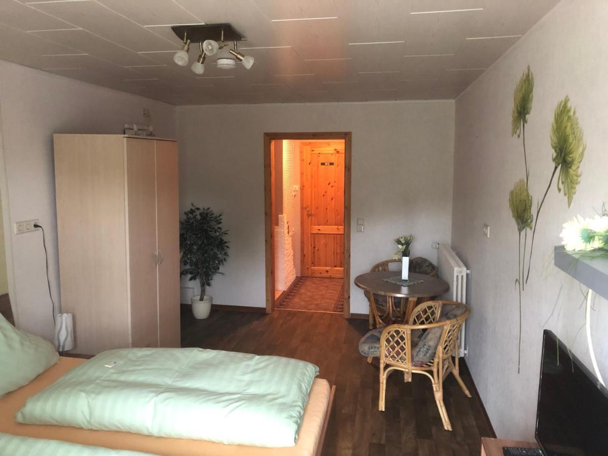 Hotel - Restaurant - Deutsches Haus Neuhutte 外观 照片